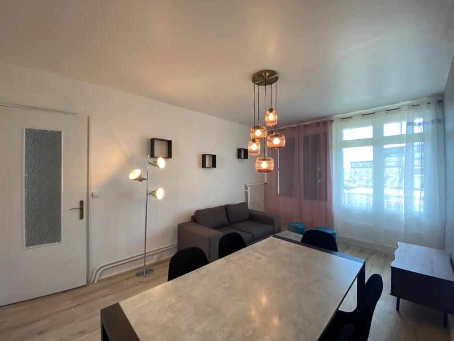 Bel Appartement Centre Ville De Vierzon Ngoại thất bức ảnh
